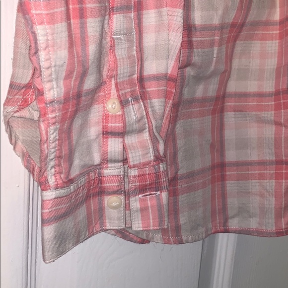 Levi’s Pink Plaid Flannel Button-Up - Picture 4 of 5